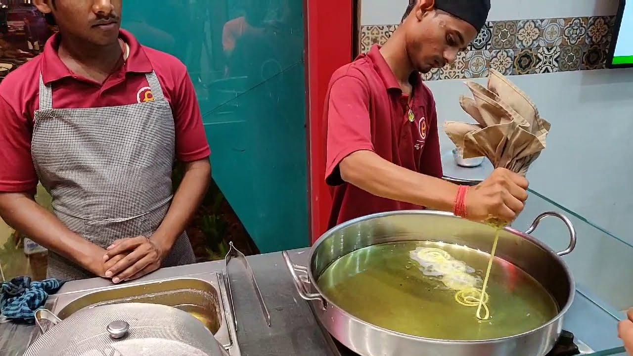 'Video thumbnail for Fresh hot Jalebis at Pai Tiffins, Manipal'